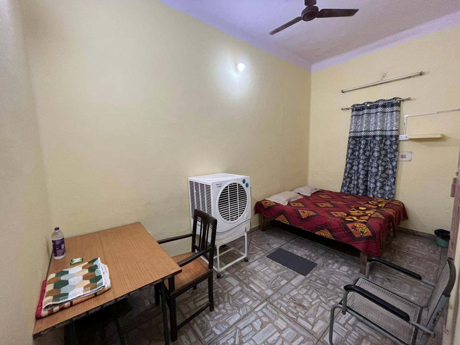 Vishwa Deva Homestay Varanasi Exterior photo